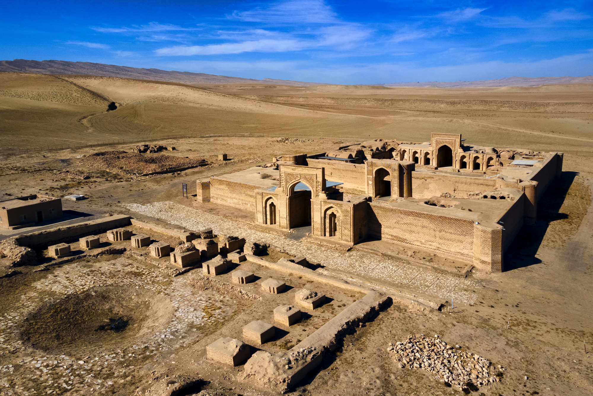 کاروانسرا شرف